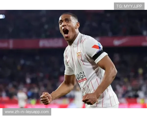 塞维利亚在国内市场锁定一名新兴边锋：未来战术的关键拼图